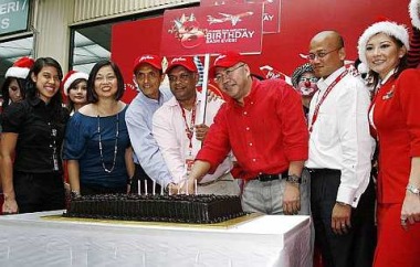 RM8 flights as AirAsia celebrates eighth anniversary
